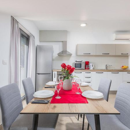 Stunning Apartment In Pjescana Uvala With Wifi Esterno foto
