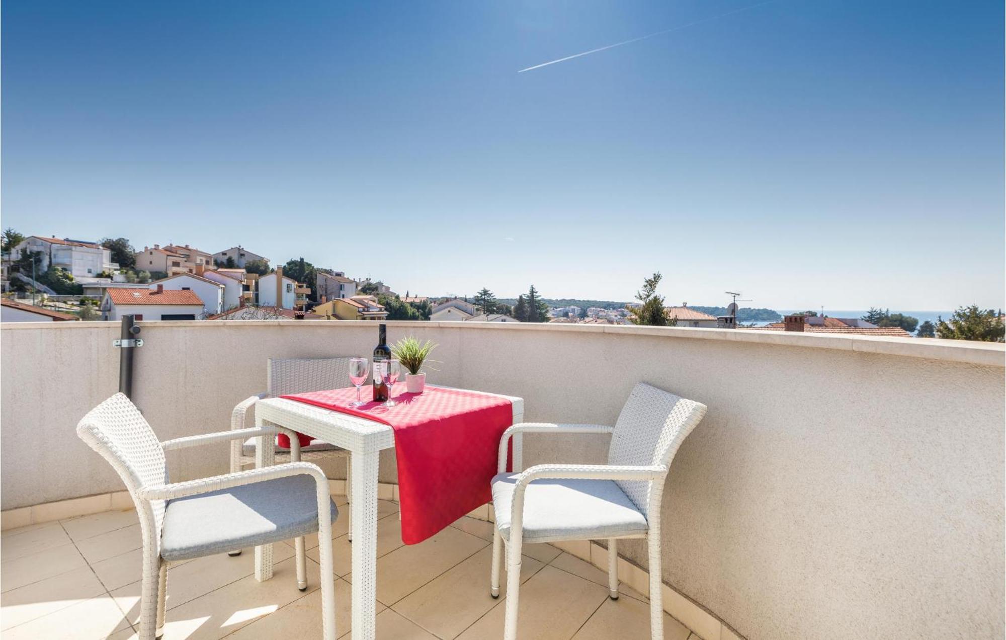 Stunning Apartment In Pjescana Uvala With Wifi Esterno foto