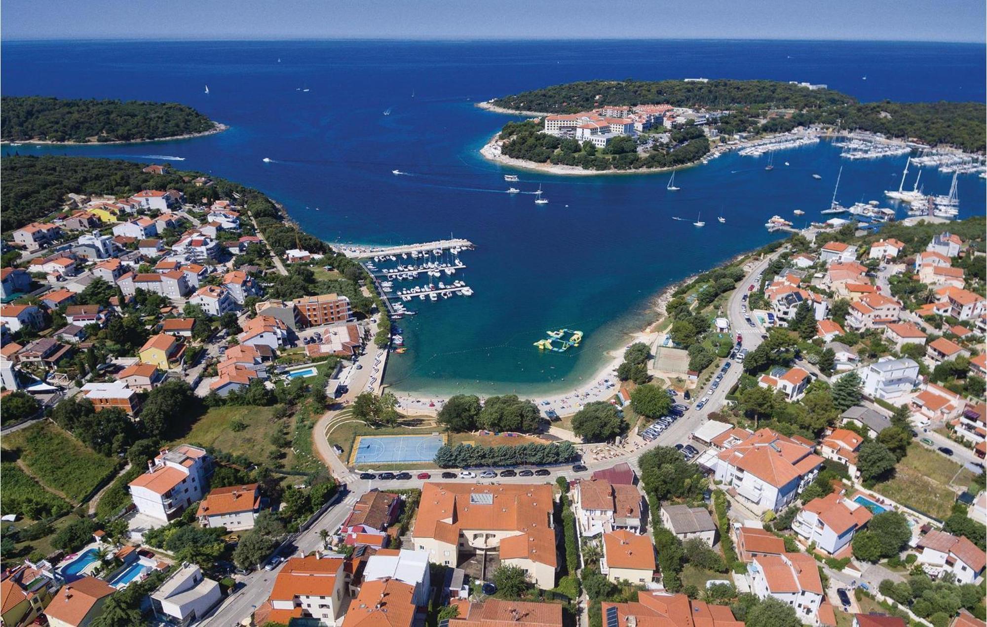 Stunning Apartment In Pjescana Uvala With Wifi Esterno foto