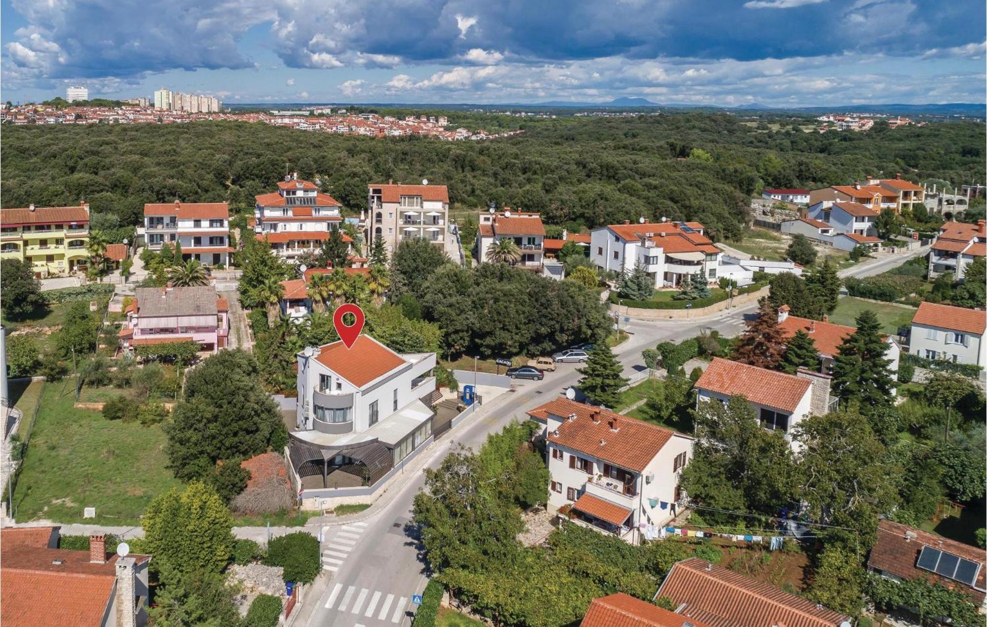 Stunning Apartment In Pjescana Uvala With Wifi Esterno foto